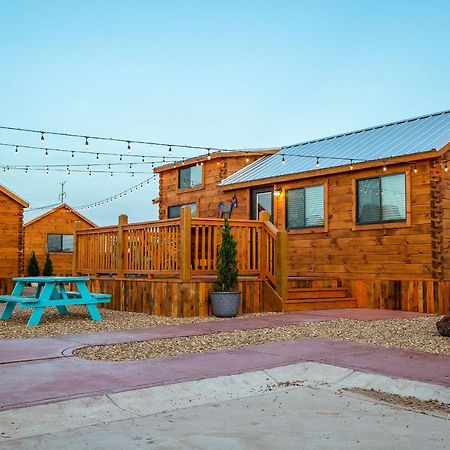 The Big Texan - Cabins And Wagons Amarillo Exterior foto