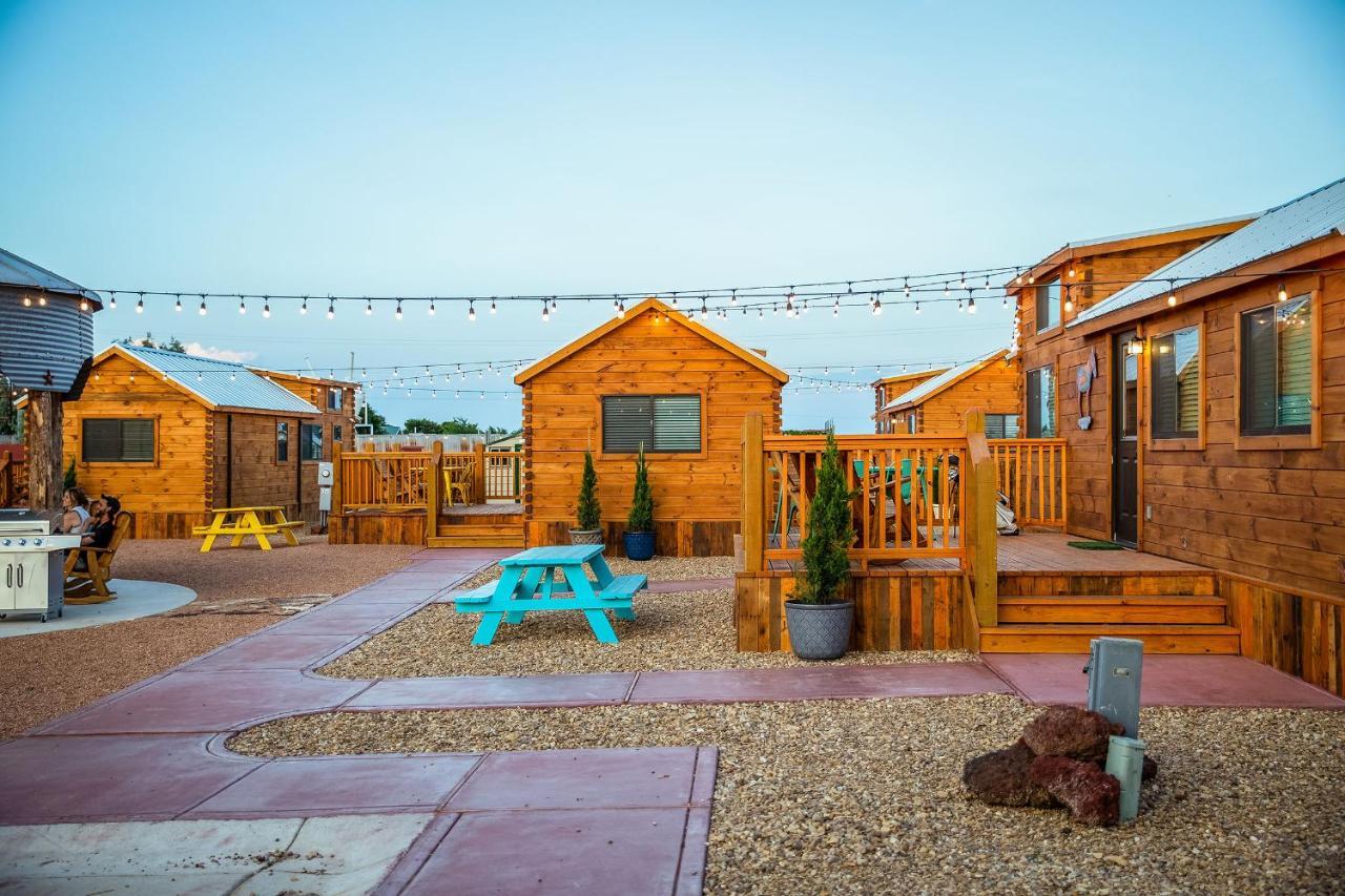 The Big Texan - Cabins And Wagons Amarillo Exterior foto